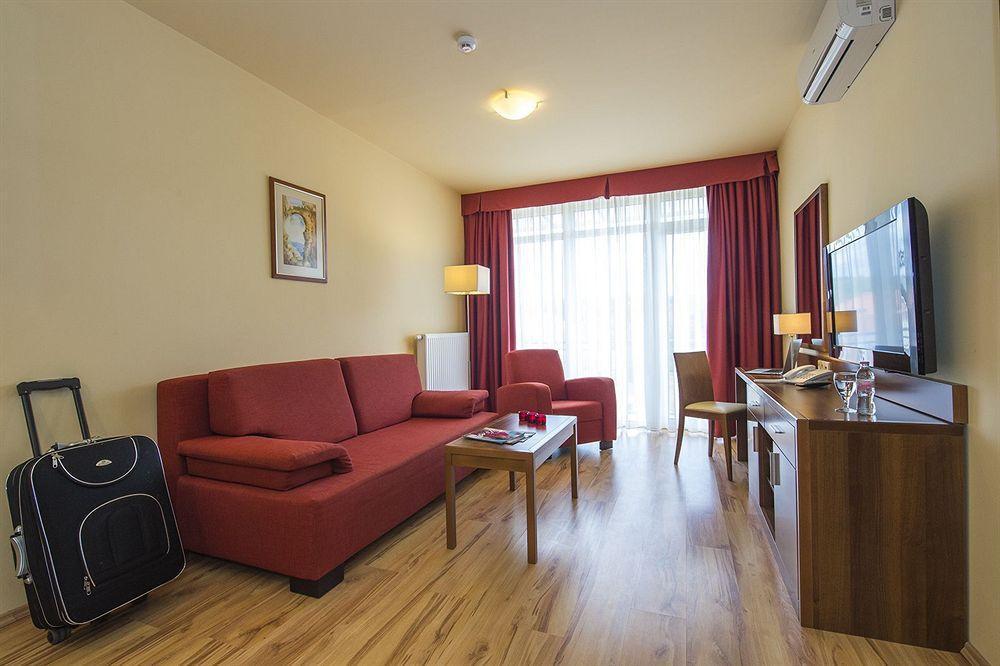Kehida Family Resort Кехидакустани Экстерьер фото