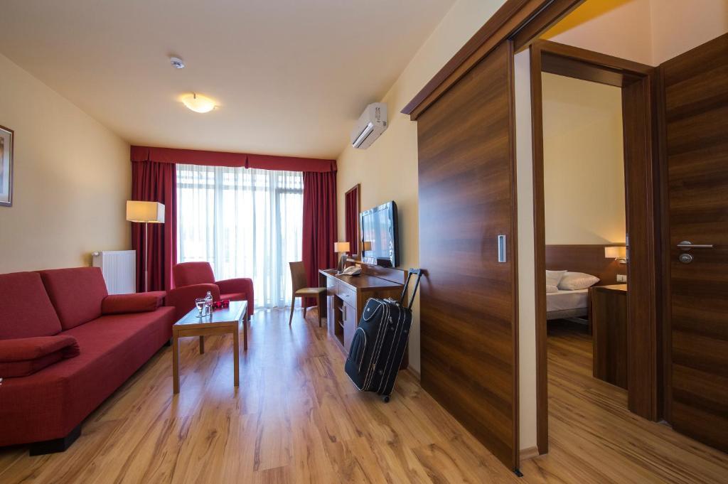 Kehida Family Resort Кехидакустани Экстерьер фото
